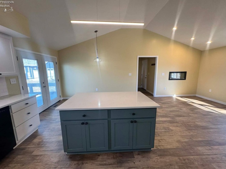 111 Tuscarawas Trail, Sandusky, 44870, 2 Bedrooms Bedrooms, ,1 BathroomBathrooms,Residential,For Sale,Tuscarawas,20260921