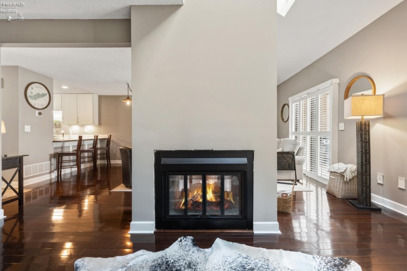 70 Harbors End Drive, Port Clinton, 43452, 2 Bedrooms Bedrooms, ,2 BathroomsBathrooms,Residential,For Sale,Harbors End,20260909