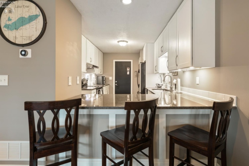 70 Harbors End Drive, Port Clinton, 43452, 2 Bedrooms Bedrooms, ,2 BathroomsBathrooms,Residential,For Sale,Harbors End,20260909