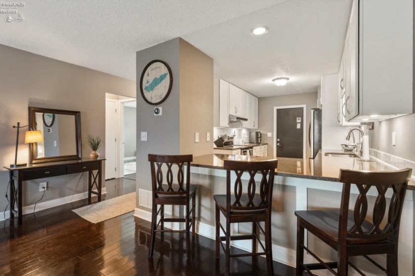 70 Harbors End Drive, Port Clinton, 43452, 2 Bedrooms Bedrooms, ,2 BathroomsBathrooms,Residential,For Sale,Harbors End,20260909