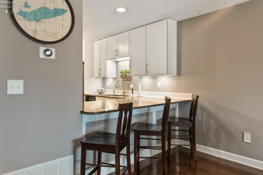 70 Harbors End Drive, Port Clinton, 43452, 2 Bedrooms Bedrooms, ,2 BathroomsBathrooms,Residential,For Sale,Harbors End,20260909