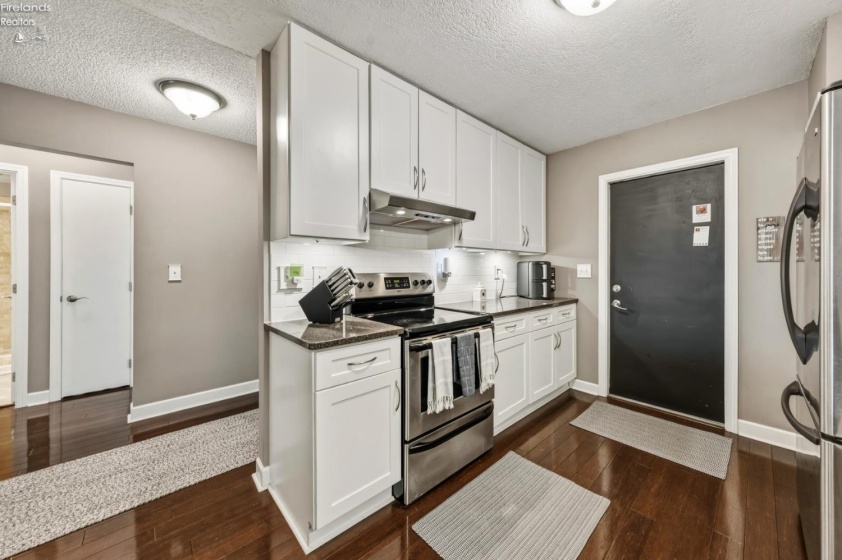 70 Harbors End Drive, Port Clinton, 43452, 2 Bedrooms Bedrooms, ,2 BathroomsBathrooms,Residential,For Sale,Harbors End,20260909