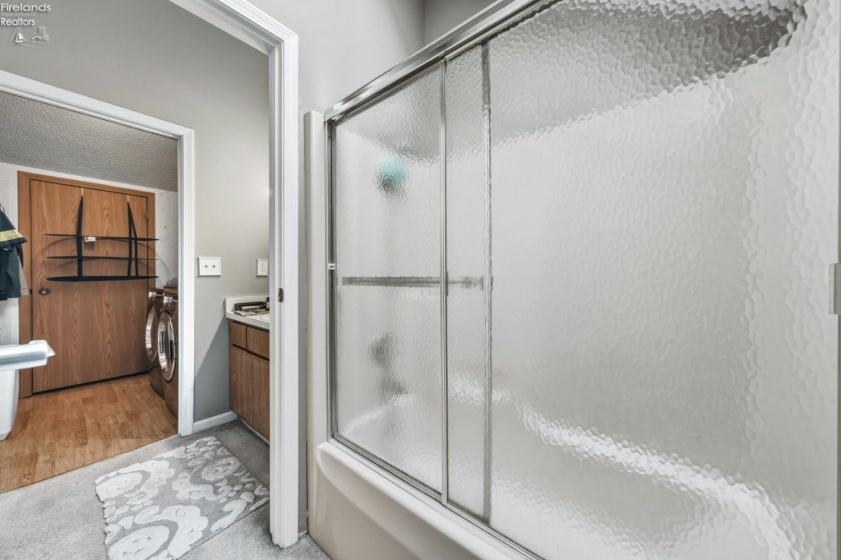 70 Harbors End Drive, Port Clinton, 43452, 2 Bedrooms Bedrooms, ,2 BathroomsBathrooms,Residential,For Sale,Harbors End,20260909