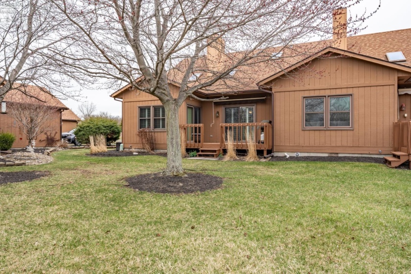 70 Harbors End Drive, Port Clinton, 43452, 2 Bedrooms Bedrooms, ,2 BathroomsBathrooms,Residential,For Sale,Harbors End,20260909