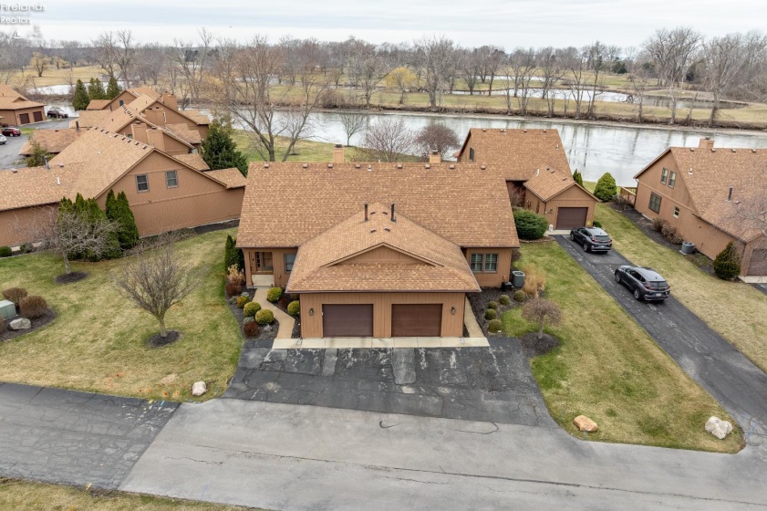 70 Harbors End Drive, Port Clinton, 43452, 2 Bedrooms Bedrooms, ,2 BathroomsBathrooms,Residential,For Sale,Harbors End,20260909