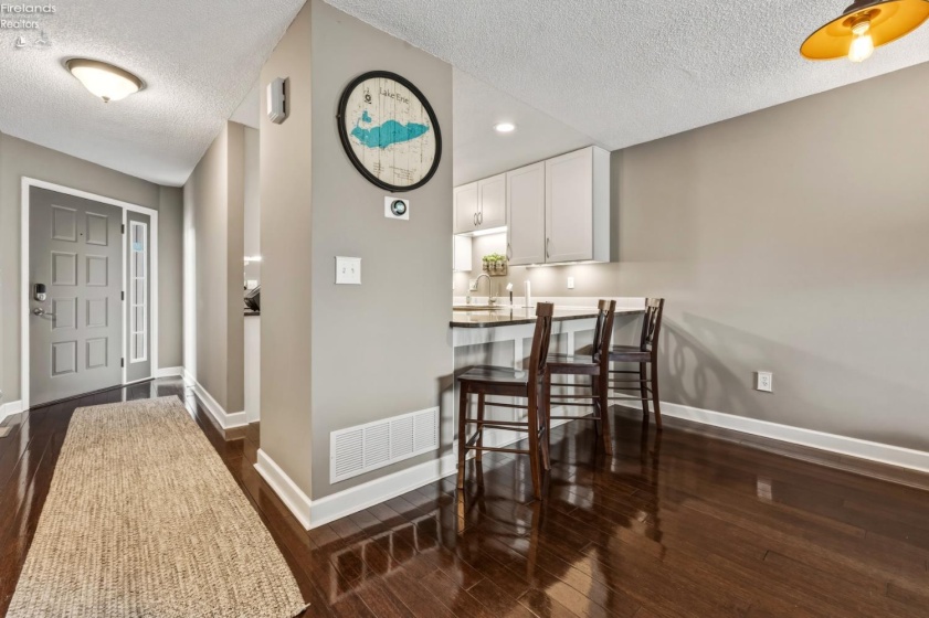 70 Harbors End Drive, Port Clinton, 43452, 2 Bedrooms Bedrooms, ,2 BathroomsBathrooms,Residential,For Sale,Harbors End,20260909