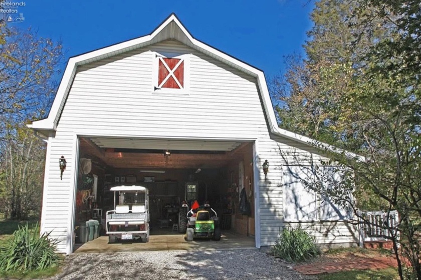 110 Pickerel, Kelleys Island, 43438, 3 Bedrooms Bedrooms, ,2 BathroomsBathrooms,Residential,For Sale,Pickerel,20260930