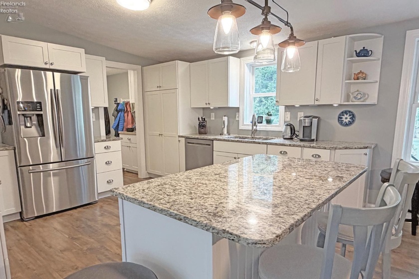 110 Pickerel, Kelleys Island, 43438, 3 Bedrooms Bedrooms, ,2 BathroomsBathrooms,Residential,For Sale,Pickerel,20260930