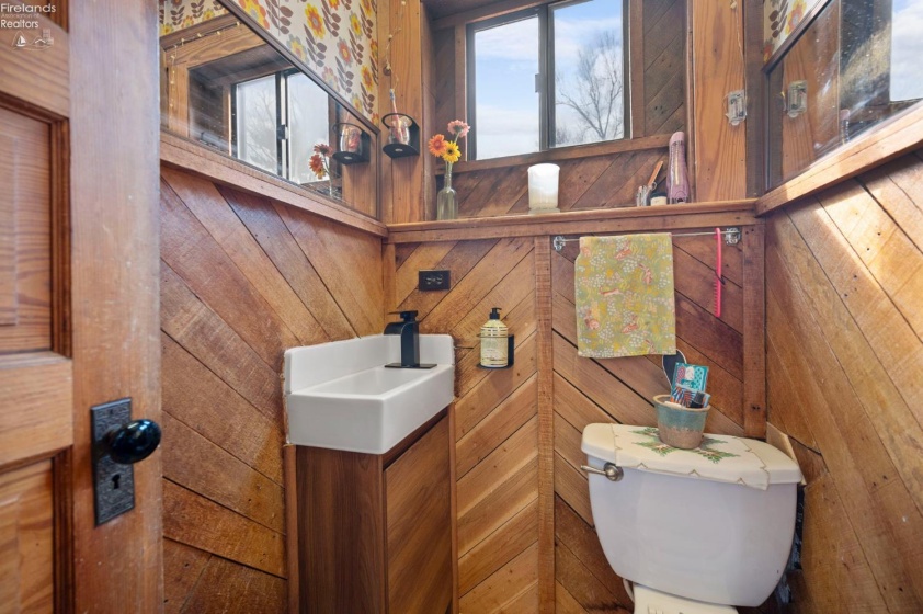 16821 Chatfield Avenue, Cleveland, 44111, 3 Bedrooms Bedrooms, ,2 BathroomsBathrooms,Residential,For Sale,Chatfield,20260744