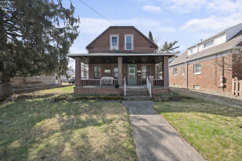 16821 Chatfield Avenue, Cleveland, 44111, 3 Bedrooms Bedrooms, ,2 BathroomsBathrooms,Residential,For Sale,Chatfield,20260744