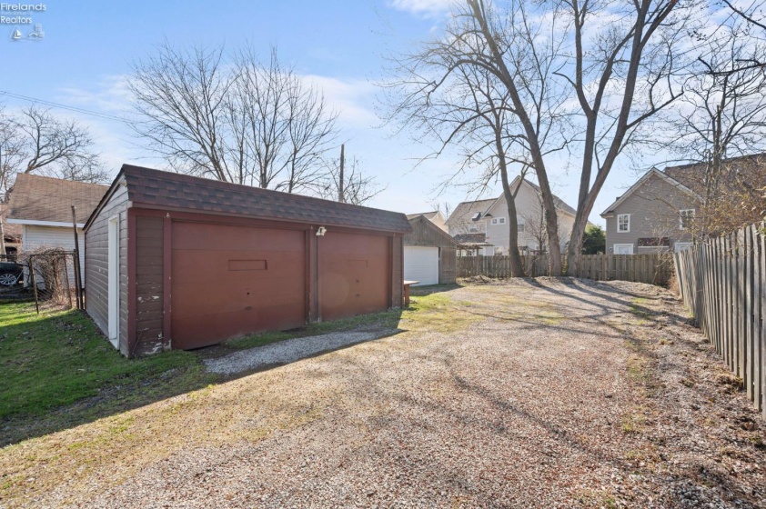 16821 Chatfield Avenue, Cleveland, 44111, 3 Bedrooms Bedrooms, ,2 BathroomsBathrooms,Residential,For Sale,Chatfield,20260744