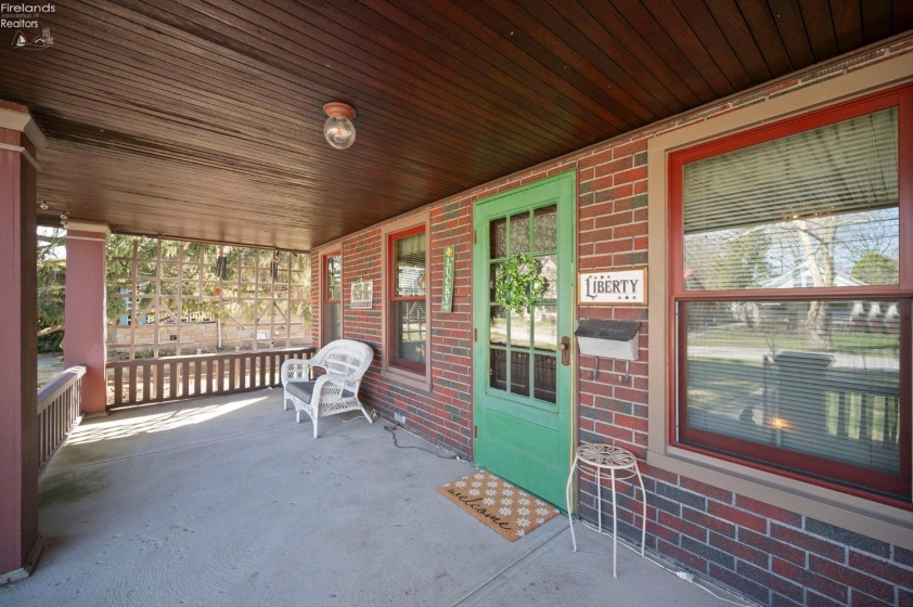 16821 Chatfield Avenue, Cleveland, 44111, 3 Bedrooms Bedrooms, ,2 BathroomsBathrooms,Residential,For Sale,Chatfield,20260744