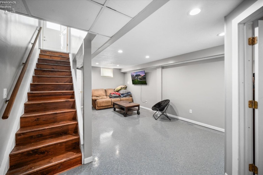 713 Clinton Street, Port Clinton, 43452, 3 Bedrooms Bedrooms, ,2 BathroomsBathrooms,Residential,For Sale,Clinton,20260761