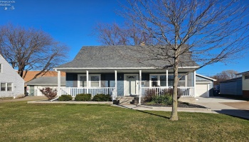 713 Clinton Street, Port Clinton, 43452, 3 Bedrooms Bedrooms, ,2 BathroomsBathrooms,Residential,For Sale,Clinton,20260761