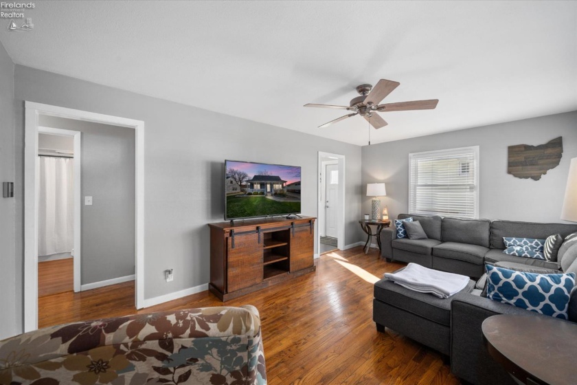 713 Clinton Street, Port Clinton, 43452, 3 Bedrooms Bedrooms, ,2 BathroomsBathrooms,Residential,For Sale,Clinton,20260761