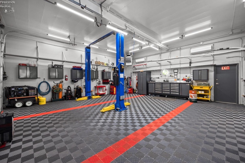 1033 Cleveland Road, Sandusky, 44870, ,Commercial,For Sale,Cleveland,20260926