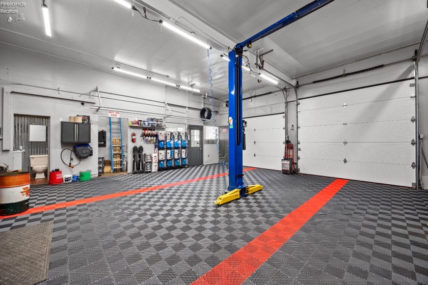 1033 Cleveland Road, Sandusky, 44870, ,Commercial,For Sale,Cleveland,20260926