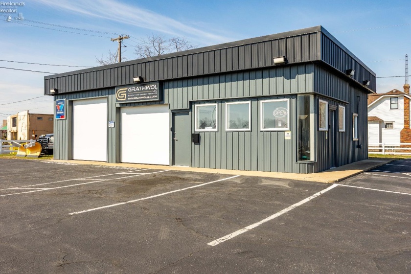 1033 Cleveland Road, Sandusky, 44870, ,Commercial,For Sale,Cleveland,20260926