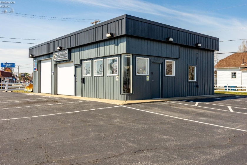 1033 Cleveland Road, Sandusky, 44870, ,Commercial,For Sale,Cleveland,20260926