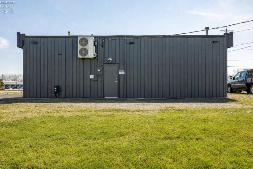 1033 Cleveland Road, Sandusky, 44870, ,Commercial,For Sale,Cleveland,20260926