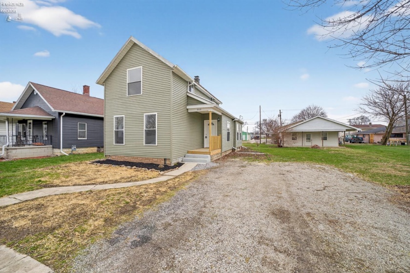 260 6th, Fostoria, 44830, 4 Bedrooms Bedrooms, ,2 BathroomsBathrooms,Residential,For Sale,6th,20260802