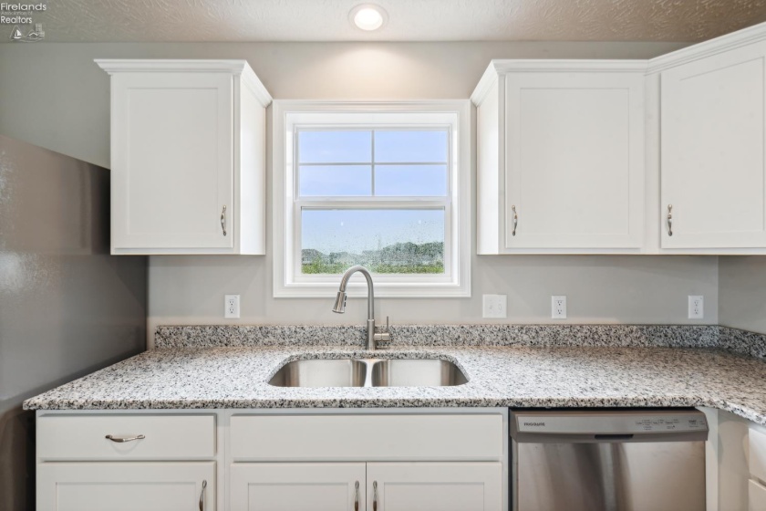 2782 Waterside Court, Marblehead, 43440, 3 Bedrooms Bedrooms, ,4 BathroomsBathrooms,Residential,For Sale,Waterside,20260936