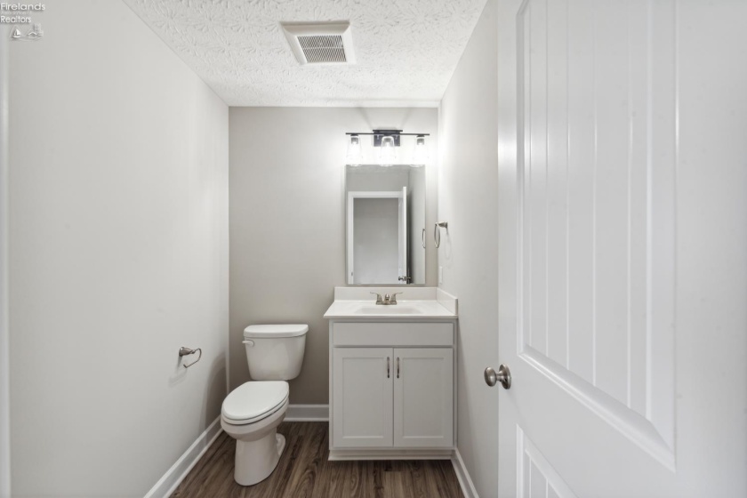 2782 Waterside Court, Marblehead, 43440, 3 Bedrooms Bedrooms, ,4 BathroomsBathrooms,Residential,For Sale,Waterside,20260936