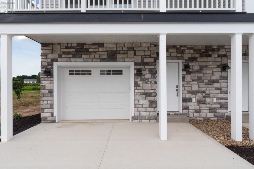 2782 Waterside Court, Marblehead, 43440, 3 Bedrooms Bedrooms, ,4 BathroomsBathrooms,Residential,For Sale,Waterside,20260936