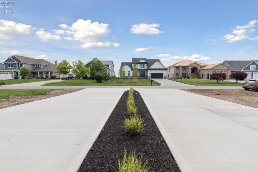 2782 Waterside Court, Marblehead, 43440, 3 Bedrooms Bedrooms, ,4 BathroomsBathrooms,Residential,For Sale,Waterside,20260936