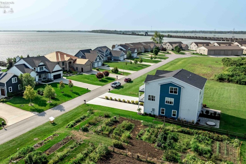 2782 Waterside Court, Marblehead, 43440, 3 Bedrooms Bedrooms, ,4 BathroomsBathrooms,Residential,For Sale,Waterside,20260936