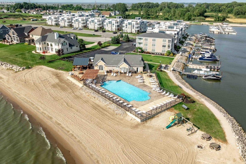 2782 Waterside Court, Marblehead, 43440, 3 Bedrooms Bedrooms, ,4 BathroomsBathrooms,Residential,For Sale,Waterside,20260936