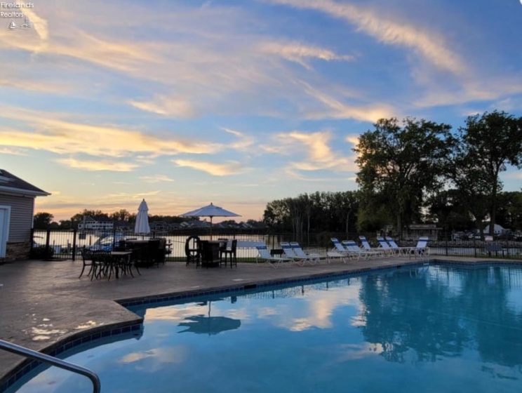 2782 Waterside Court, Marblehead, 43440, 3 Bedrooms Bedrooms, ,4 BathroomsBathrooms,Residential,For Sale,Waterside,20260936