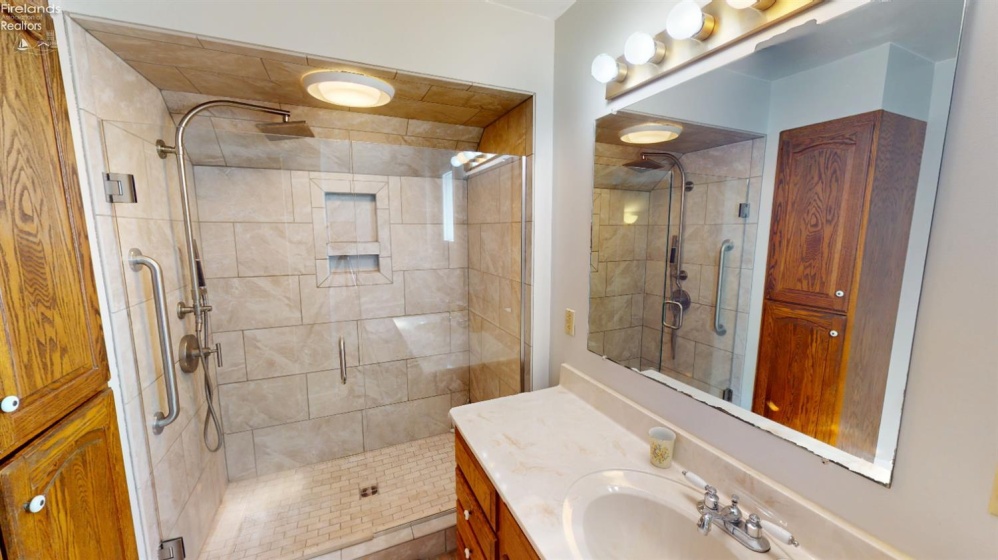 833 Franklin Avenue, Fremont, 43420, 3 Bedrooms Bedrooms, ,2 BathroomsBathrooms,Residential,For Sale,Franklin,20260760