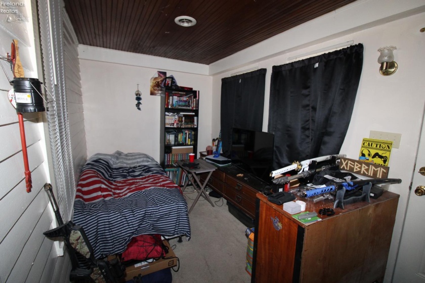 415 Fremont Road, Port Clinton, 43452, 2 Bedrooms Bedrooms, ,1 BathroomBathrooms,Residential,For Sale,Fremont,20260949