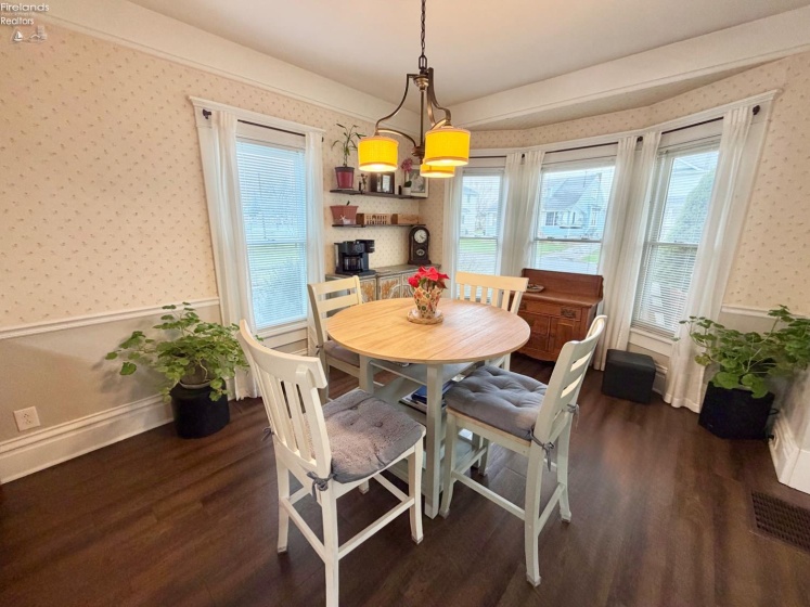 305 Louise Avenue, Bellevue, 44811, 3 Bedrooms Bedrooms, ,2 BathroomsBathrooms,Residential,For Sale,Louise,20260894