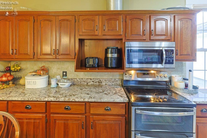 4010 Drake Road, Norwalk, 44857, 4 Bedrooms Bedrooms, ,2 BathroomsBathrooms,Residential,For Sale,Drake,20260950