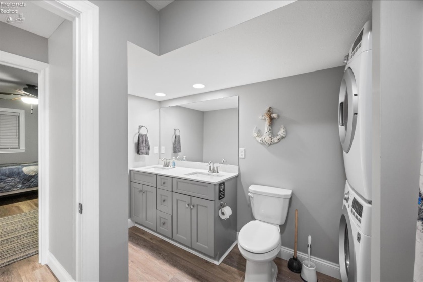 1254 Tri-motor, Put-In-Bay, 43456, 4 Bedrooms Bedrooms, ,2 BathroomsBathrooms,Residential,For Sale,Tri-motor,20260961