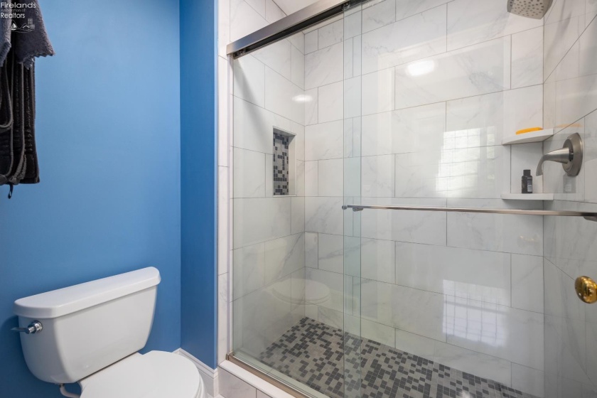 4370 Marin Woods Drive, Port Clinton, 43452, 2 Bedrooms Bedrooms, ,3 BathroomsBathrooms,Residential,For Sale,Marin Woods,20260965