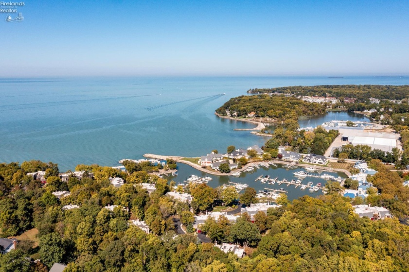 4370 Marin Woods Drive, Port Clinton, 43452, 2 Bedrooms Bedrooms, ,3 BathroomsBathrooms,Residential,For Sale,Marin Woods,20260965