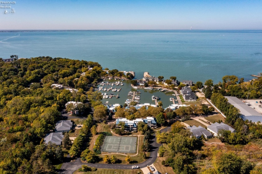 4370 Marin Woods Drive, Port Clinton, 43452, 2 Bedrooms Bedrooms, ,3 BathroomsBathrooms,Residential,For Sale,Marin Woods,20260965