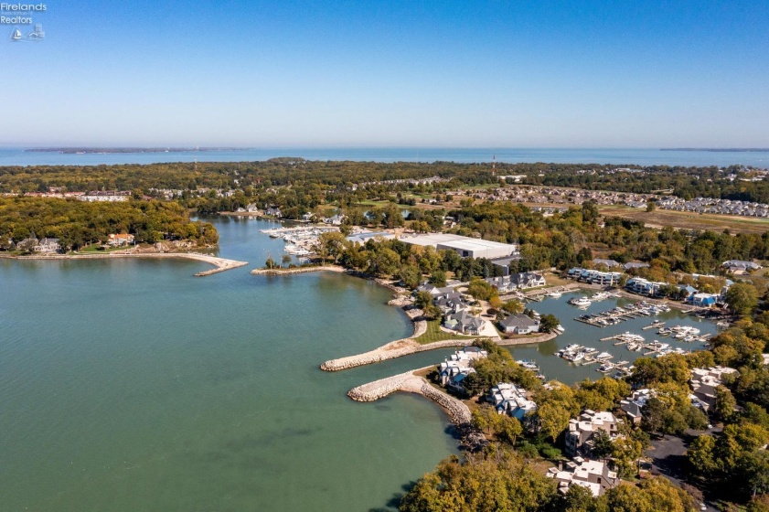 4370 Marin Woods Drive, Port Clinton, 43452, 2 Bedrooms Bedrooms, ,3 BathroomsBathrooms,Residential,For Sale,Marin Woods,20260965