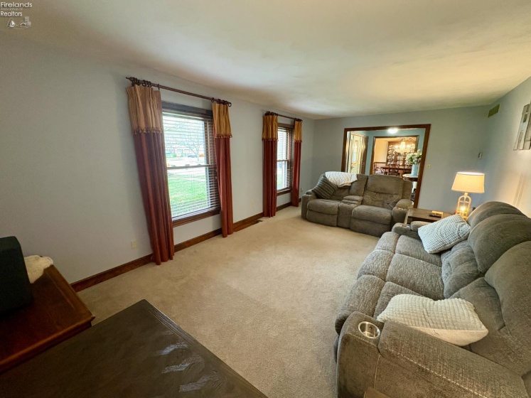 2533 Foxfire Lane, Findlay, 45840, 4 Bedrooms Bedrooms, ,3 BathroomsBathrooms,Residential,For Sale,Foxfire,20260964