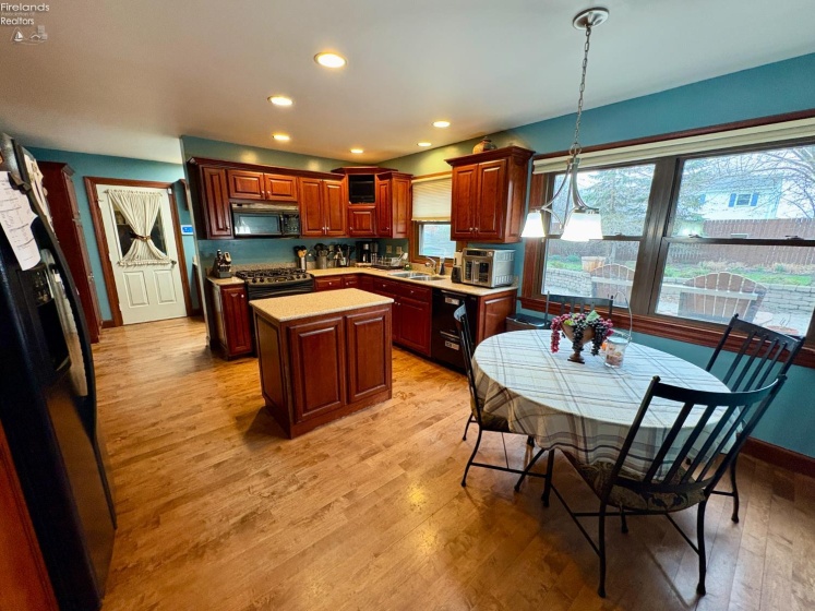 2533 Foxfire Lane, Findlay, 45840, 4 Bedrooms Bedrooms, ,3 BathroomsBathrooms,Residential,For Sale,Foxfire,20260964