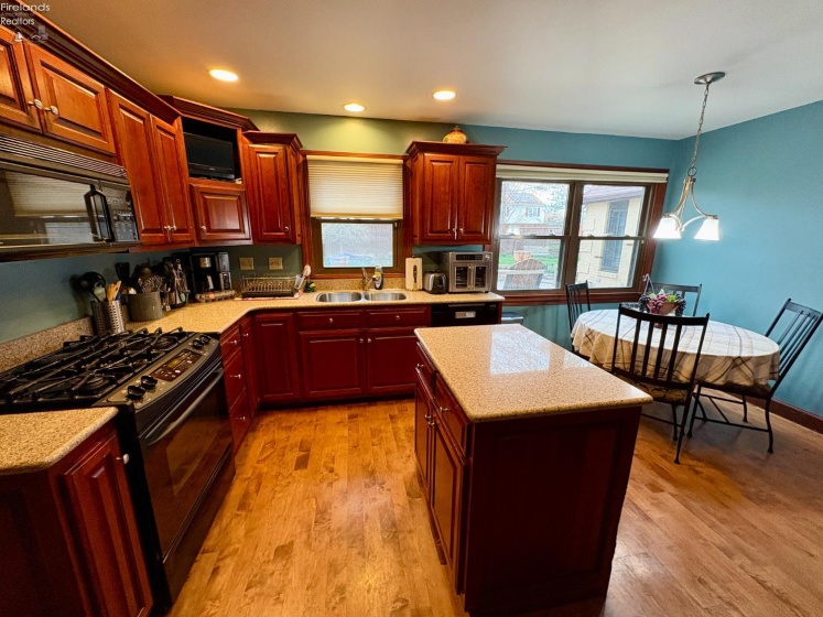 2533 Foxfire Lane, Findlay, 45840, 4 Bedrooms Bedrooms, ,3 BathroomsBathrooms,Residential,For Sale,Foxfire,20260964