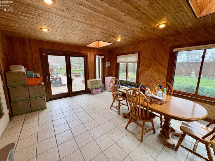 2533 Foxfire Lane, Findlay, 45840, 4 Bedrooms Bedrooms, ,3 BathroomsBathrooms,Residential,For Sale,Foxfire,20260964