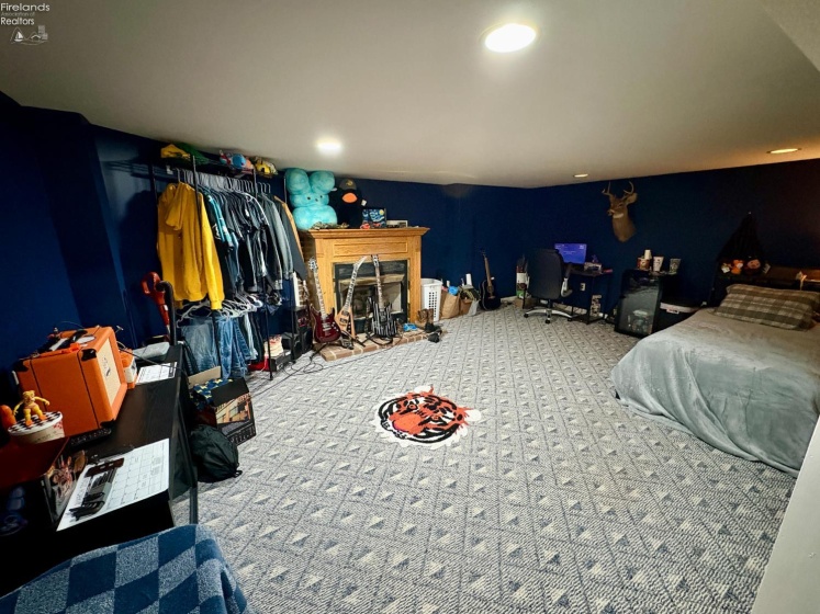 2533 Foxfire Lane, Findlay, 45840, 4 Bedrooms Bedrooms, ,3 BathroomsBathrooms,Residential,For Sale,Foxfire,20260964