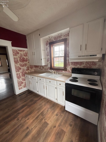 54 Raymond Avenue, Shelby, 44875, ,Multiple Units,For Sale,Raymond,20260968