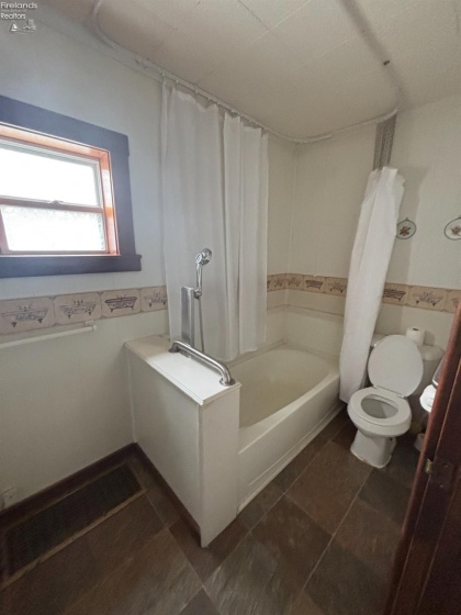 54 Raymond Avenue, Shelby, 44875, ,Multiple Units,For Sale,Raymond,20260968