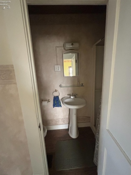 54 Raymond Avenue, Shelby, 44875, ,Multiple Units,For Sale,Raymond,20260968