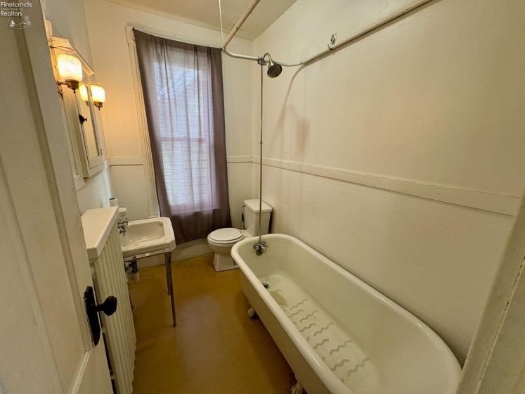 66 Sandusky Street, Tiffin, 44883, 3 Bedrooms Bedrooms, ,1 BathroomBathrooms,Residential,For Sale,Sandusky,20260991